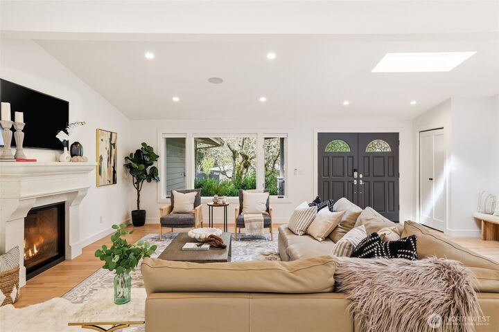 Property Photo:  2506 Ave SE 159th  WA 98008 