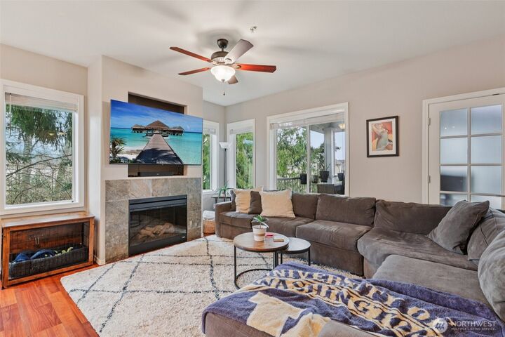 Property Photo: 14915 38th Drive SE 3033 WA 98012