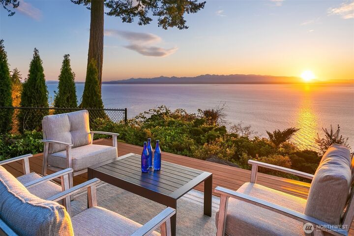 Property Photo: 12524 Marine View Drive WA 98026