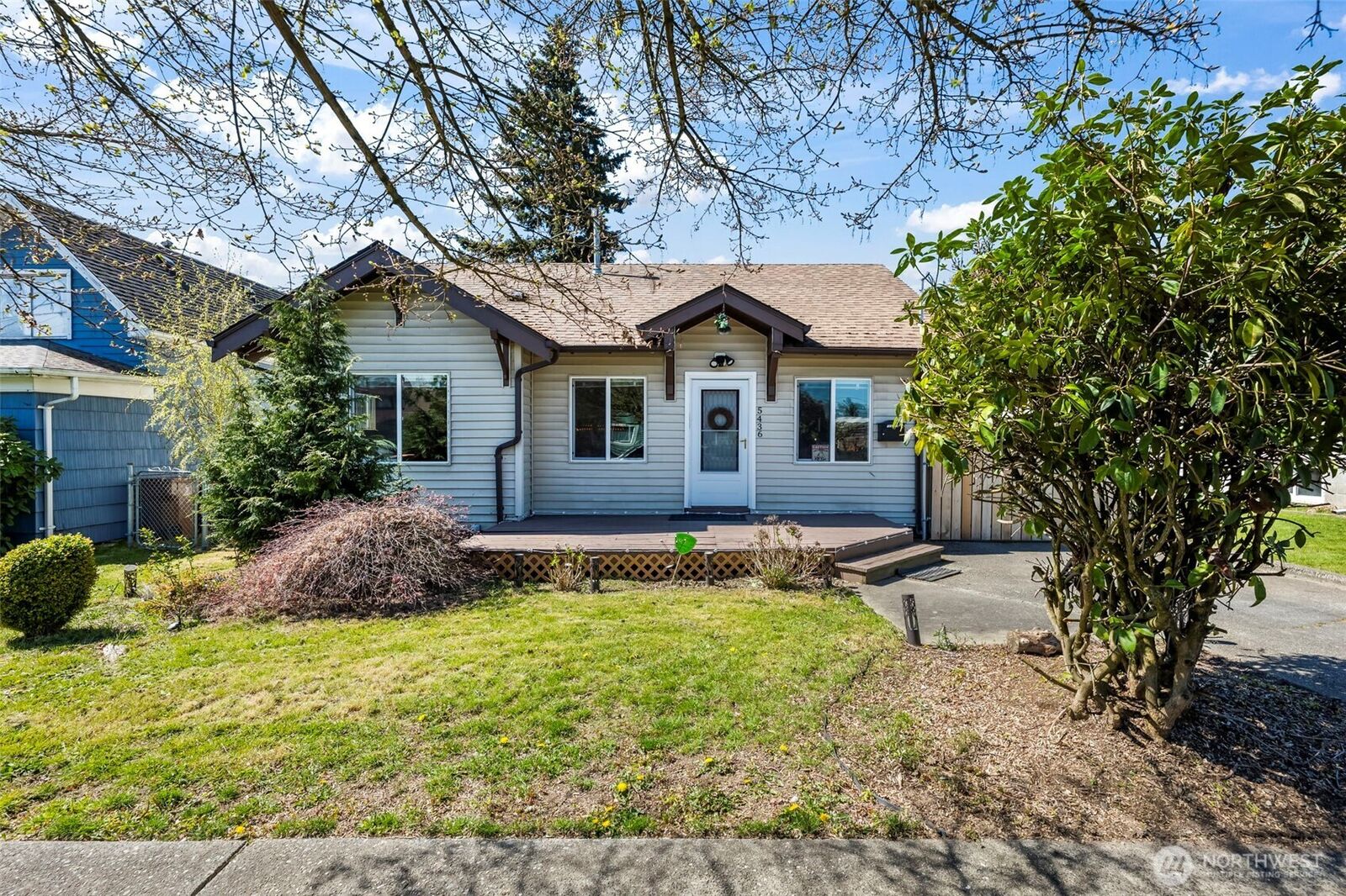 Property Photo:  5436 S Thompson Avenue  WA 98408 