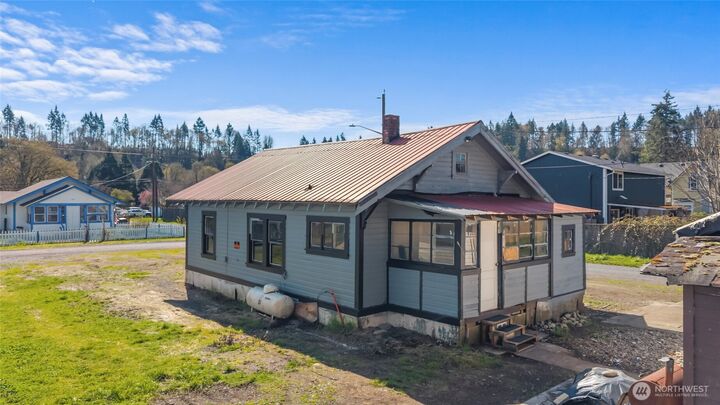 Property Photo:  721  Nenant Street S  WA 98530 