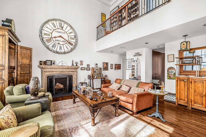 Property Photo:  2 W 67th Street 6/7de  NY 10023 