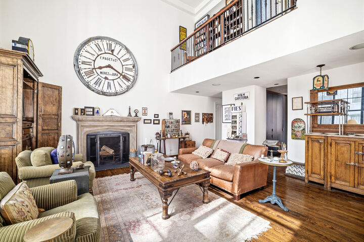 Property Photo:  2 W 67th Street 6/7de  NY 10023 