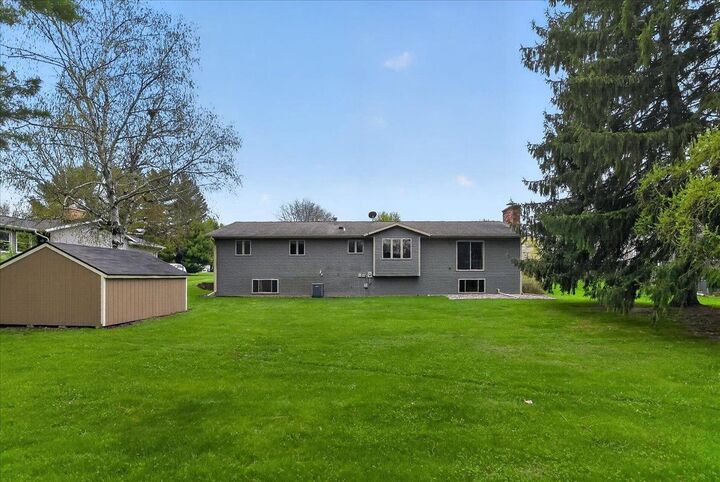 Property Photo:  508 Woodvale Drive  WI 53532 
