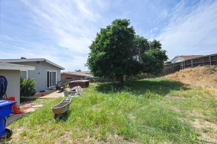 Property Photo: 6228 Calle Pavana CA 92139