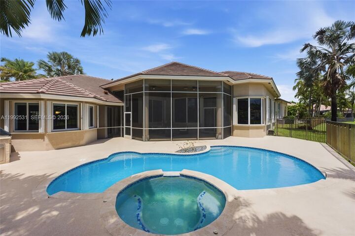 Property Photo:  2488 Provence Cir  FL 33327 