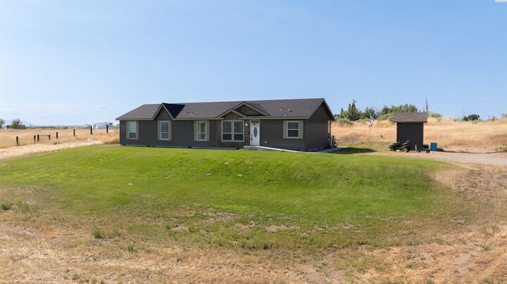 Property Photo:  310 Tree Farm Road  WA 99301 