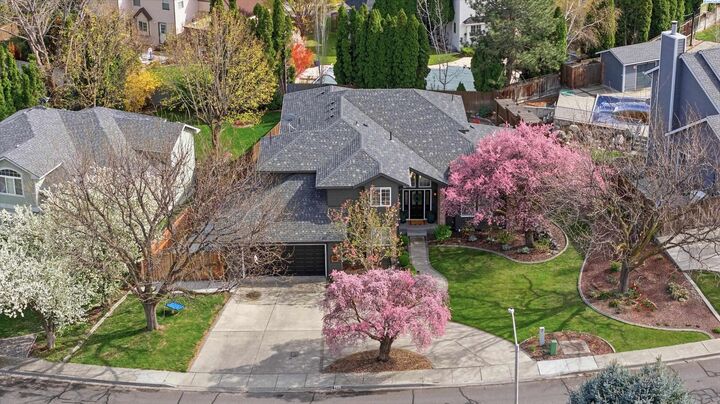 Property Photo: 201 Piper St WA 99352