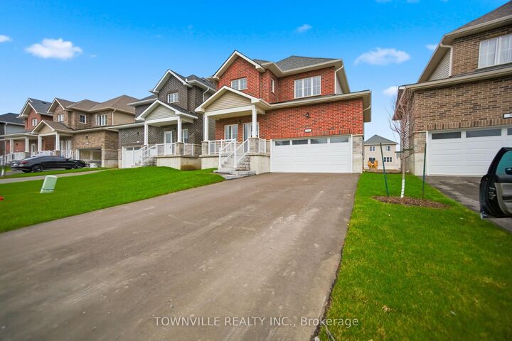 Property Photo: 10 Bradden Crescent ON K8N 0T8