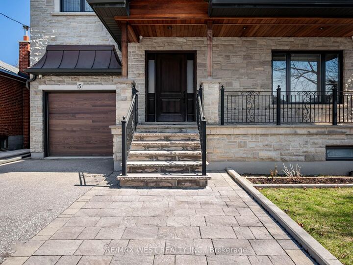 Property Photo:  5 Paula Boulevard  ON M8W 4B5 