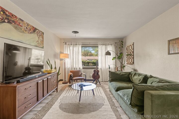 Property Photo:  4190 E 33rd Street  OK 74135 