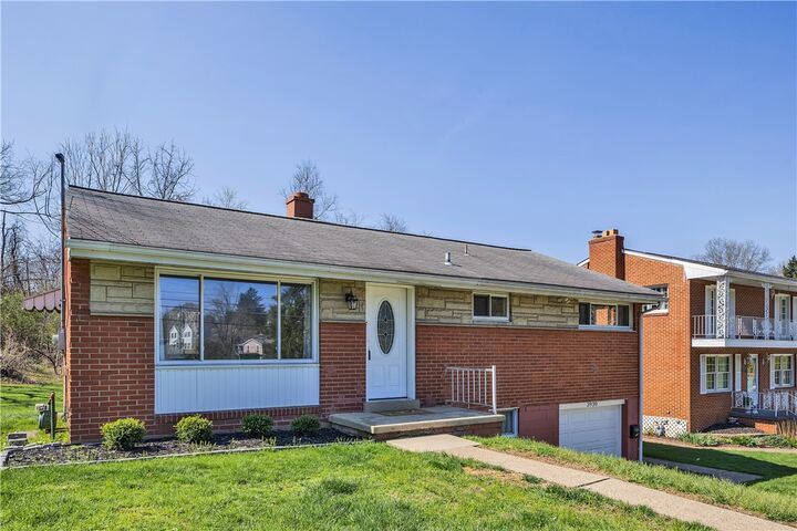 Property Photo: 3930 Evergreen Dr PA 15146