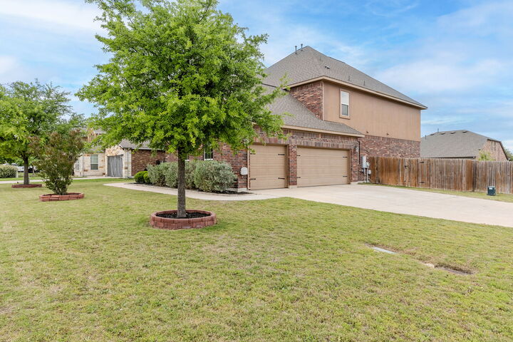 Property Photo:  8093 Arezzo Drive  TX 78665 