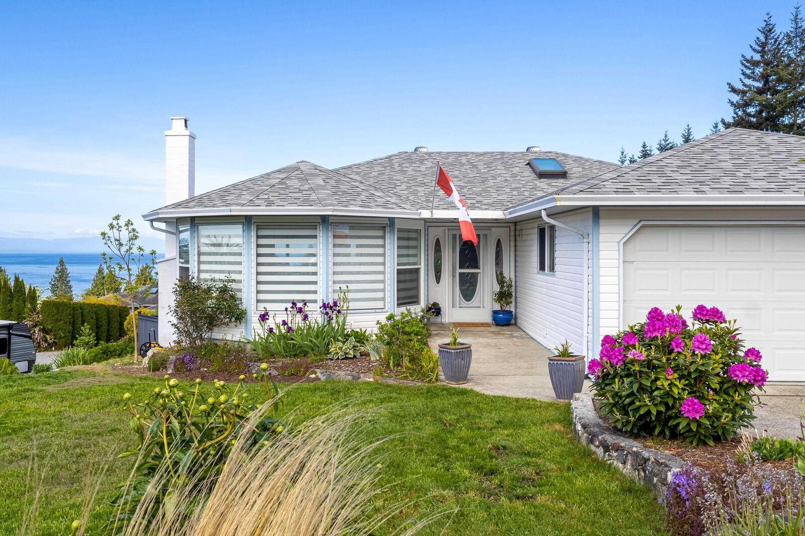 Property Photo:  5007 Laurel Avenue  BC V7Z 0B9 