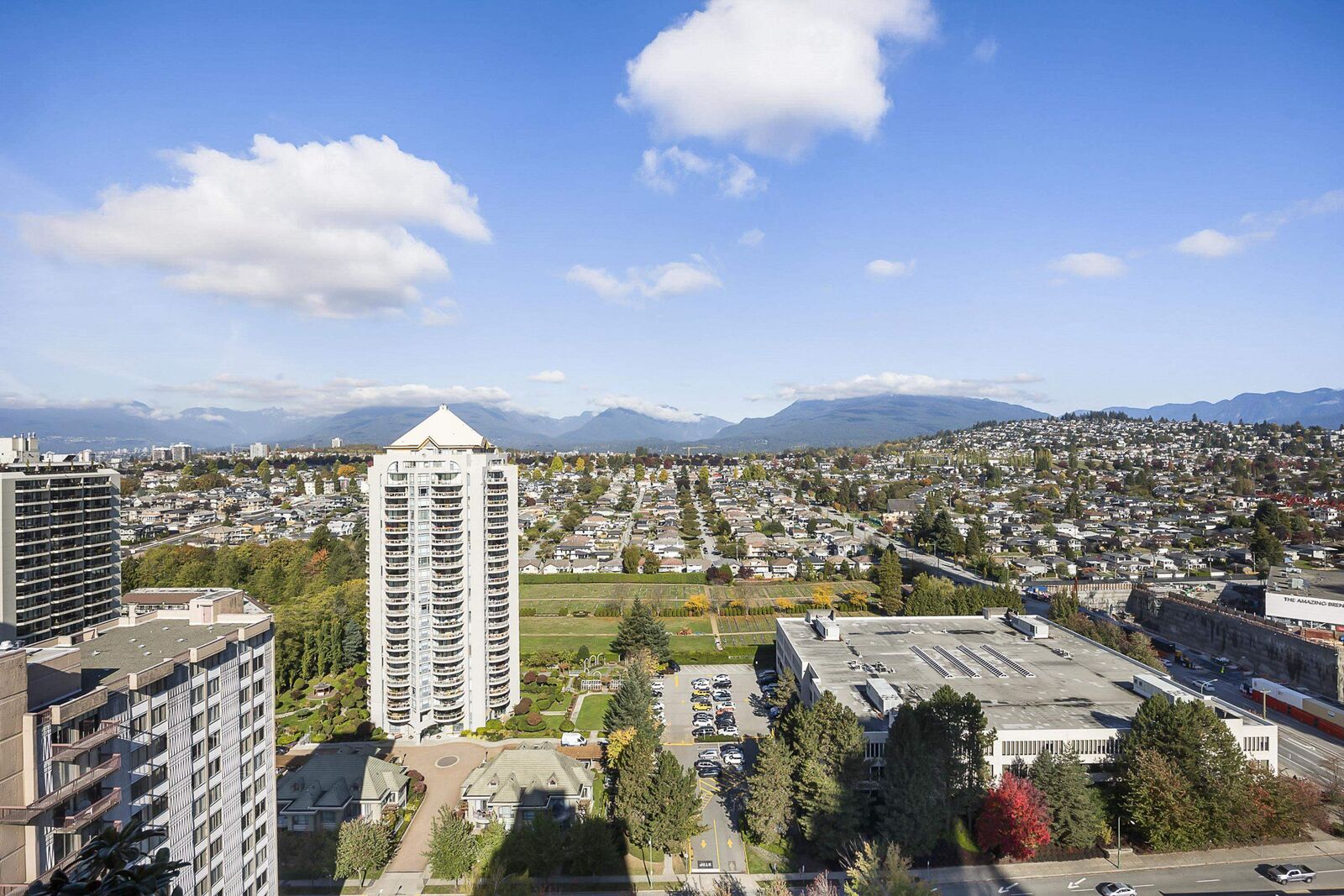 Property Photo: 4400 Buchanan Street 2601 BC V5C 0E3