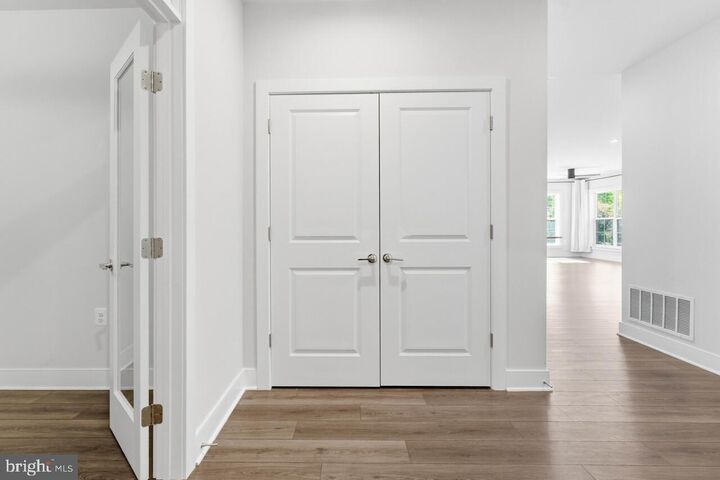 Property Photo:  102 Saint Ives Place  MD 20745 