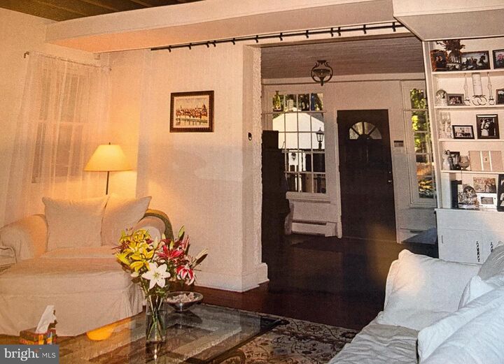 Property Photo:  1 Private Way  PA 19087 