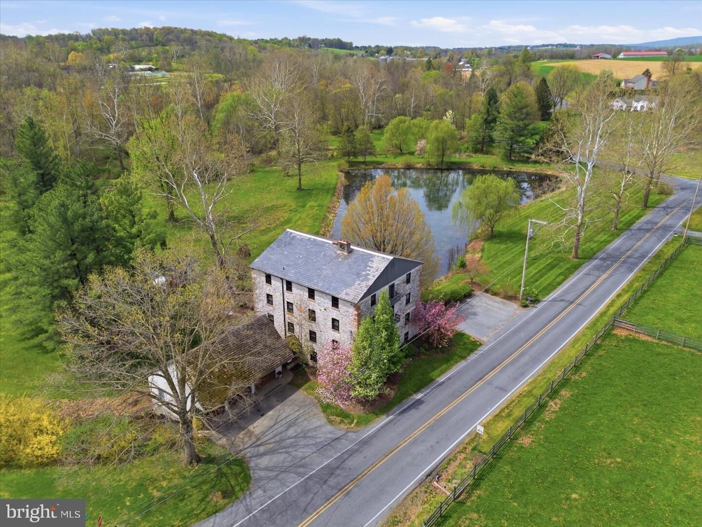 Property Photo:  475 Snavely Mill Road  PA 17543 