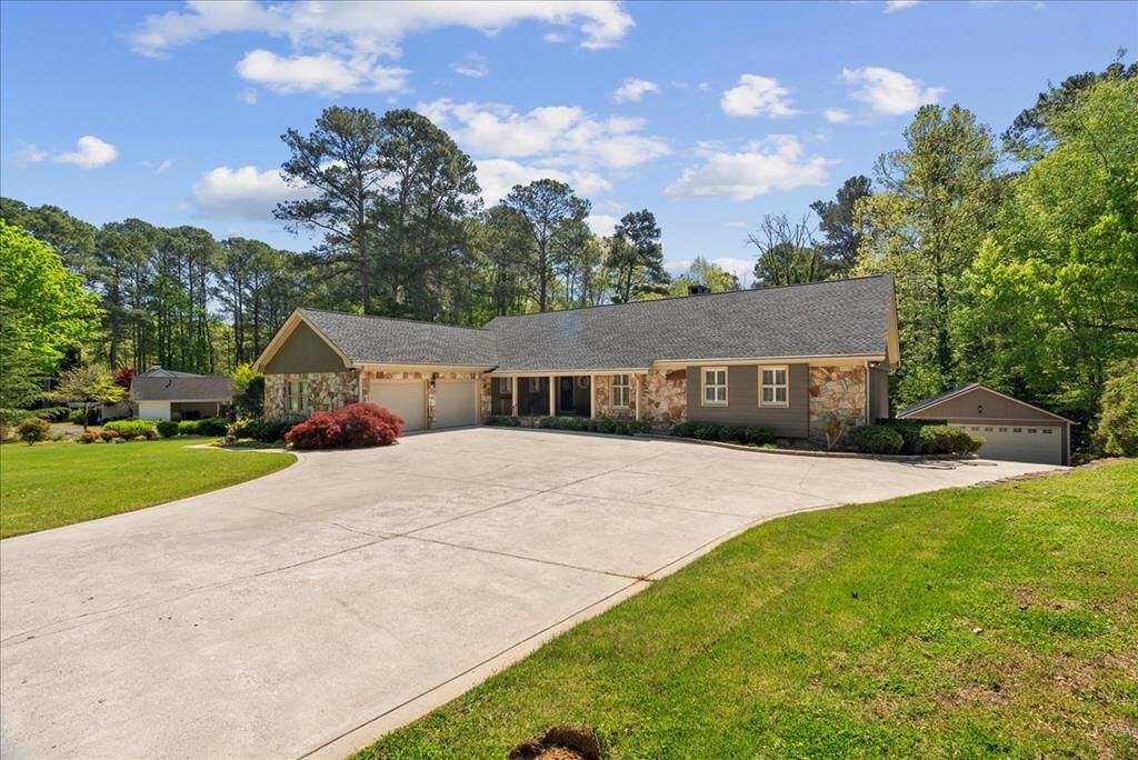 Property Photo:  1917 Tiffany Lane  GA 30720 