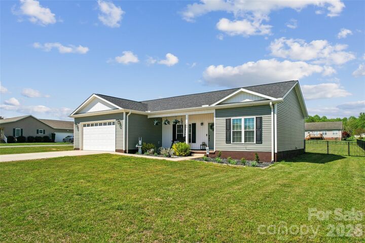 Property Photo:  105 E Dundee Court  NC 28625 