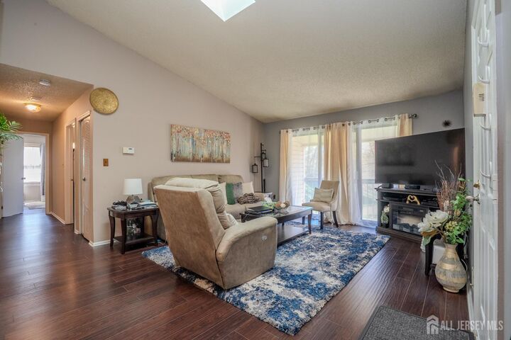 Property Photo:  88 Crabapple Lane  NJ 08823 