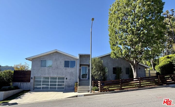 Property Photo:  13710 Bayliss Rd  CA 90049 