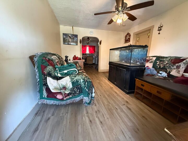 Property Photo:  1222 E Paint Street  OH 43160 