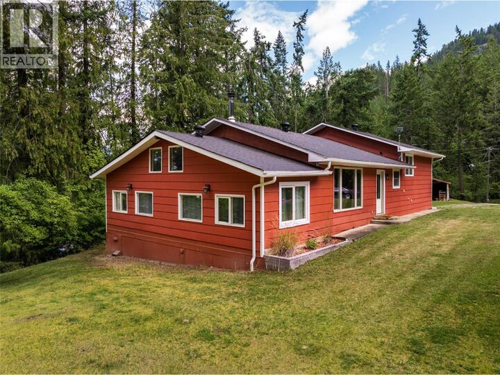 Property Photo: 10219 Twin Bays Road BC V0B 1A1