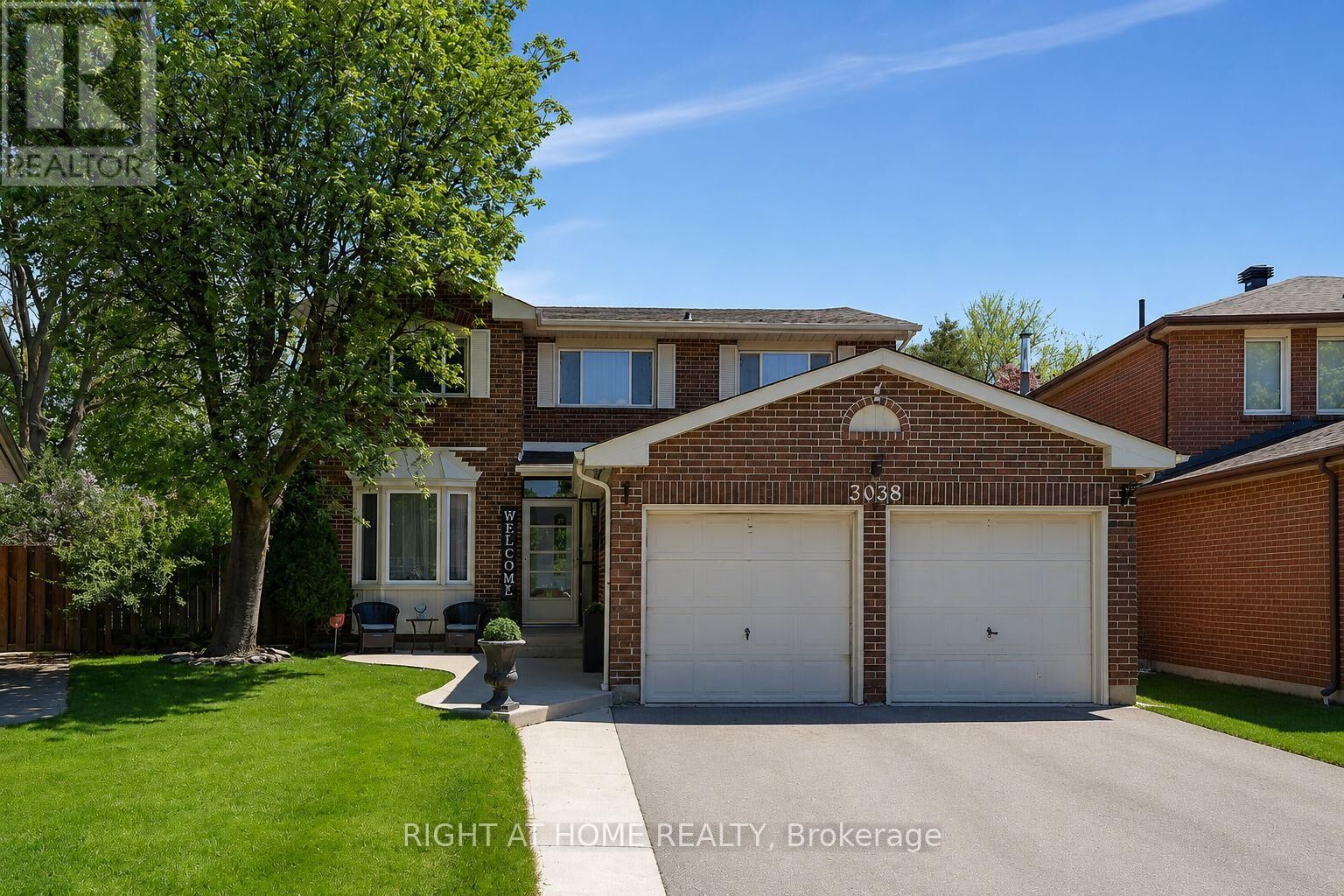 Property Photo:  3038 Hillis Court  ON L5N 5A4 