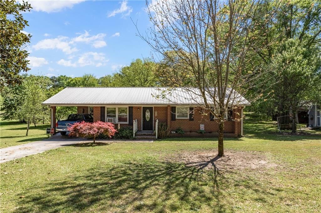Property Photo:  151 Ginn Street  GA 30521 