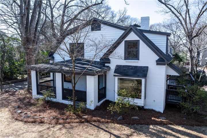 Property Photo:  2415 Charleston Oaks Lane  GA 30030 