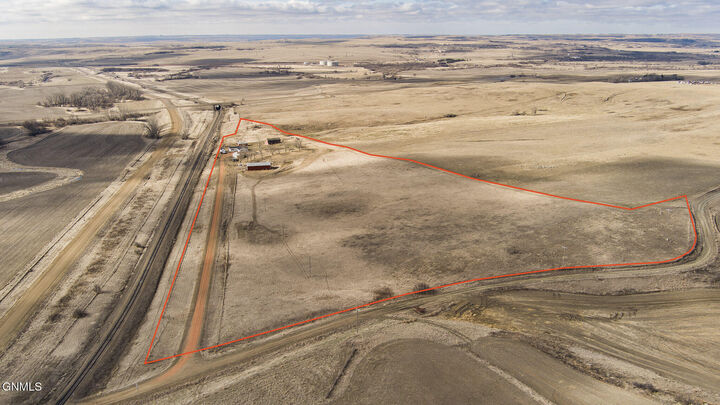 Property Photo: 811 County Road 17 ND 58523