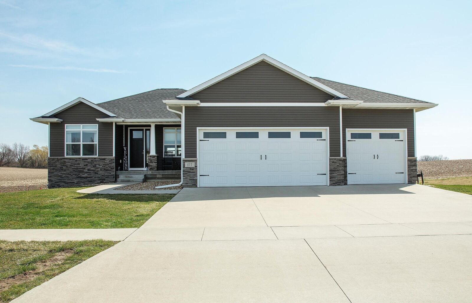 Property Photo: 211 Elliot Avenue IA 50670