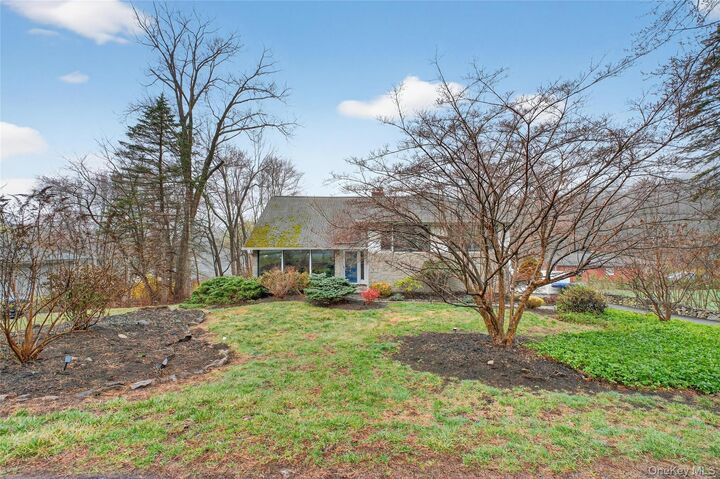 Property Photo:  43 Woodbine Drive  NY 10541 