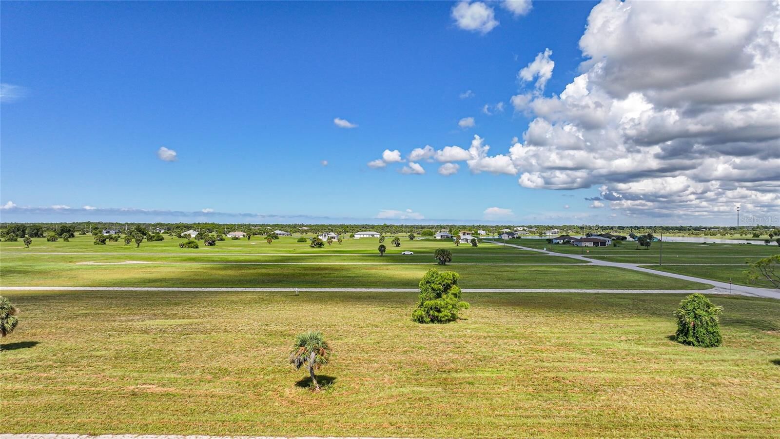 Property Photo:  37 Willow Road  FL 33946 