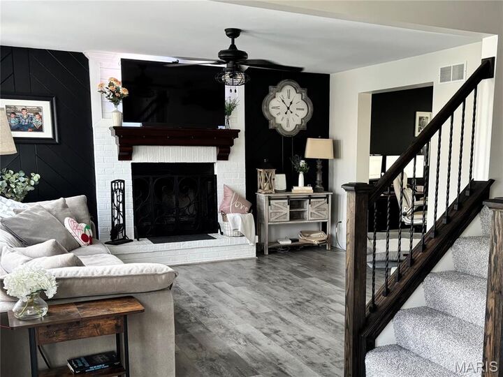 Property Photo:  19 Cambridge Court  MO 63379 