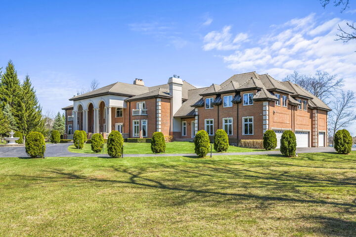 Property Photo:  27147 N Chevy Chase Road  IL 60060 