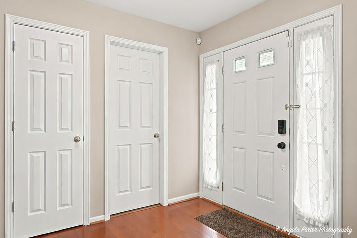 Property Photo:  910 Sweetflower Drive  IL 60169 