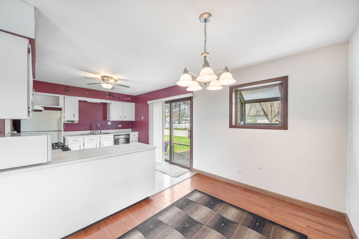 Property Photo:  34 Emery Drive  IL 60914 