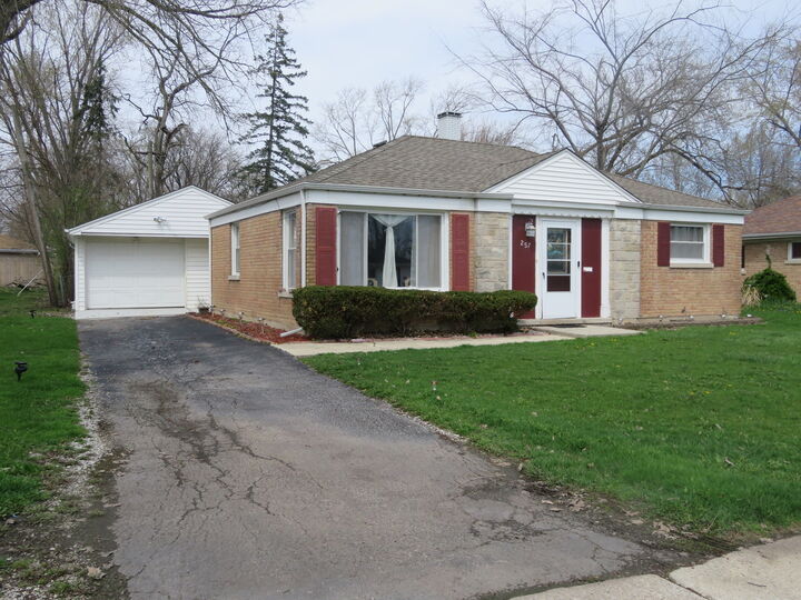 Property Photo:  257 Minocqua Street  IL 60466 