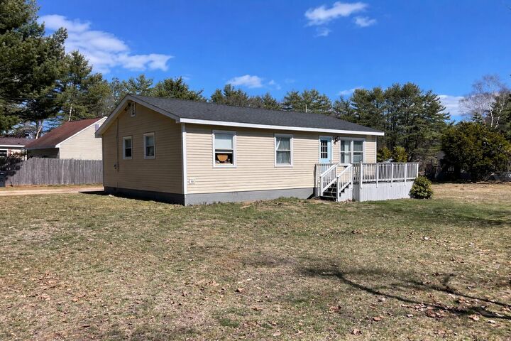 Property Photo:  3 Nichols Lane  ME 04043 