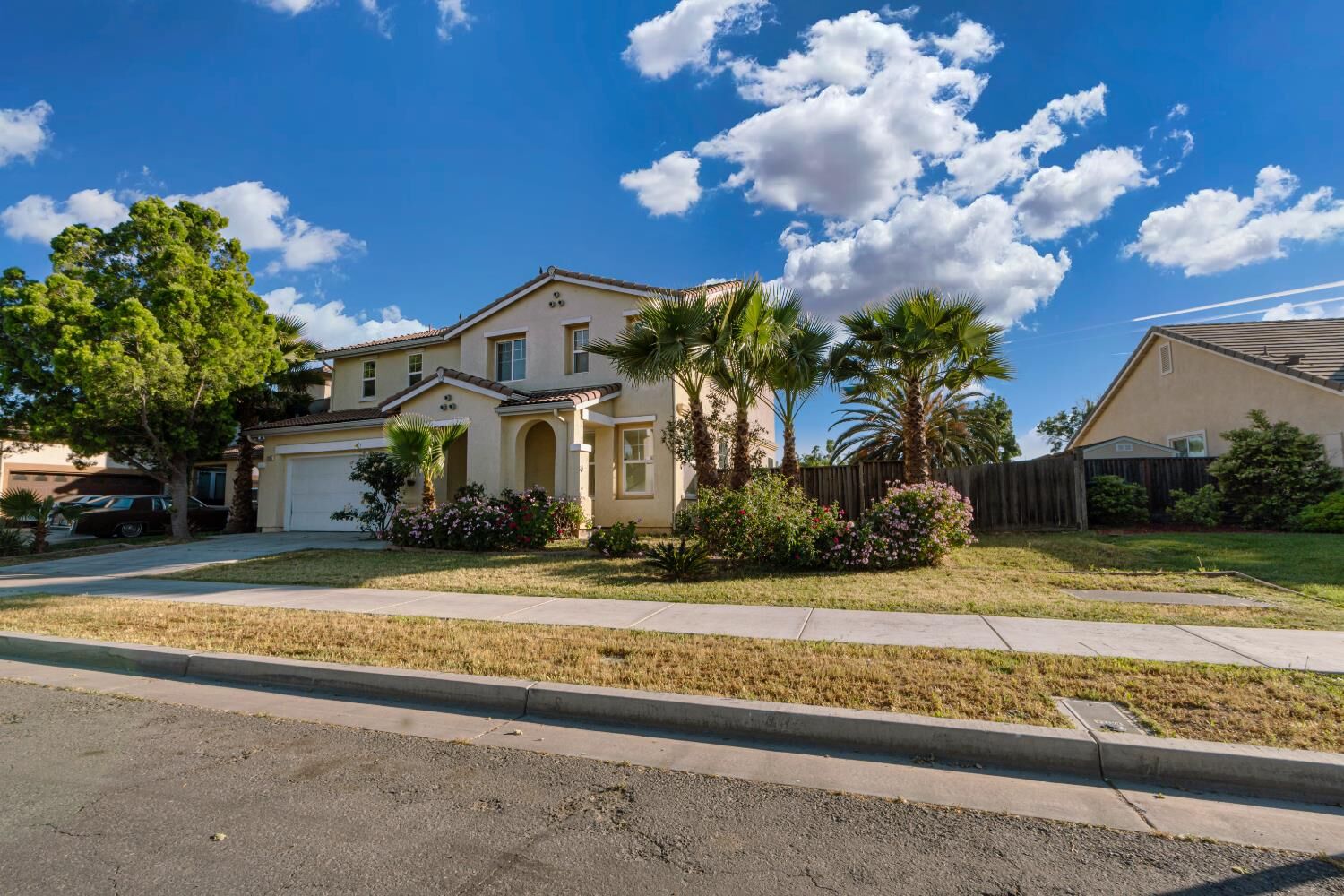 Property Photo: 2325 S Creekside Drive CA 93635