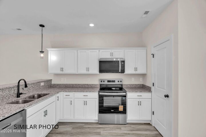 Property Photo:  726 Cross Bridge Way Lot #8  NC 28460 