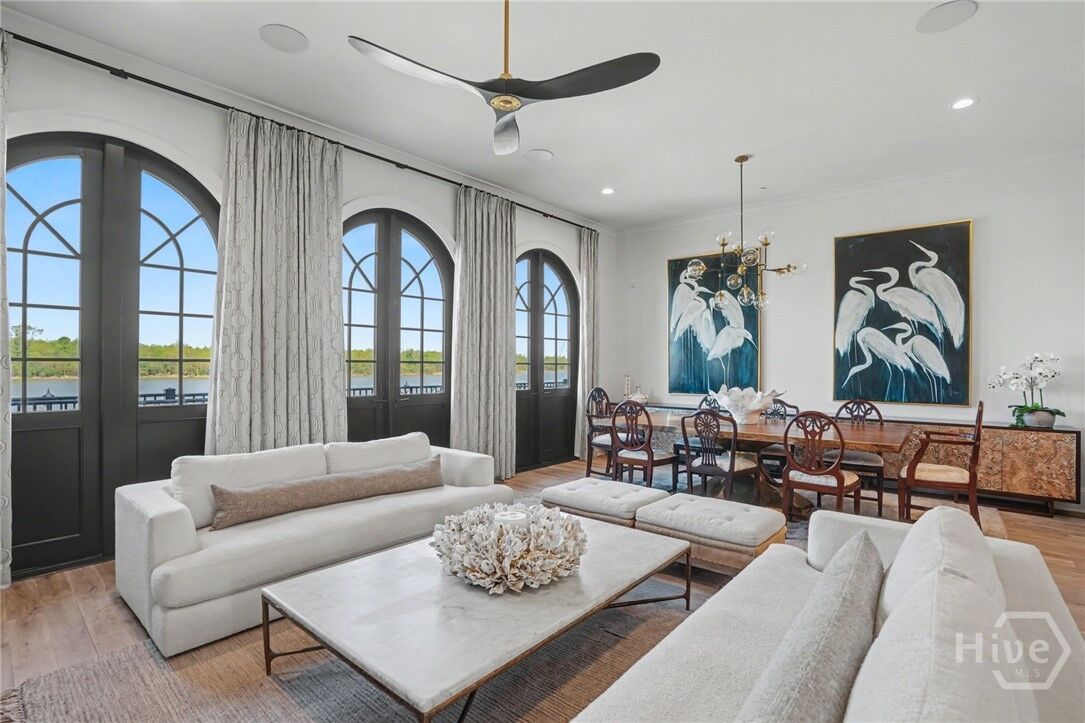 Property Photo:  454 Geo Meyer Avenue  GA 31401 