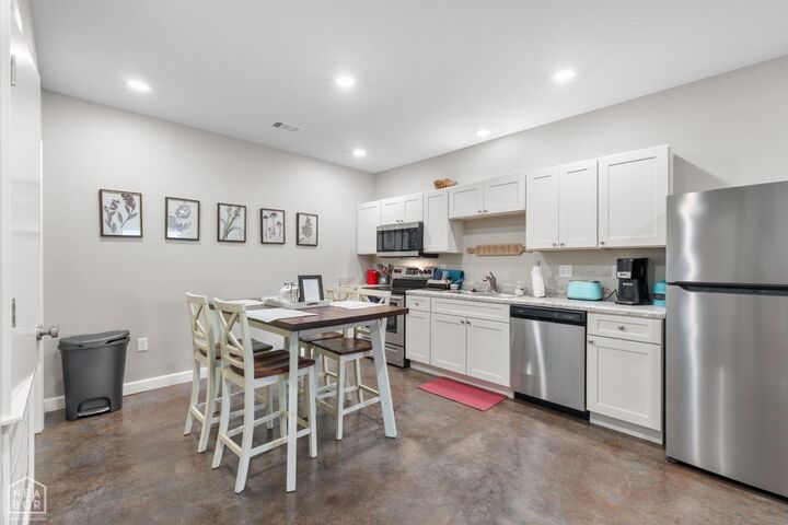 Property Photo:  1912 Central Blvd  AR 72619 