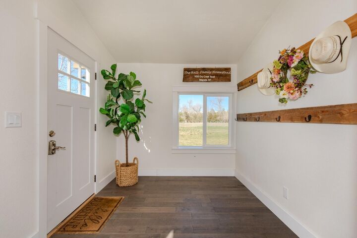 Property Photo:  9150 Dry Creek Road  MT 59714 