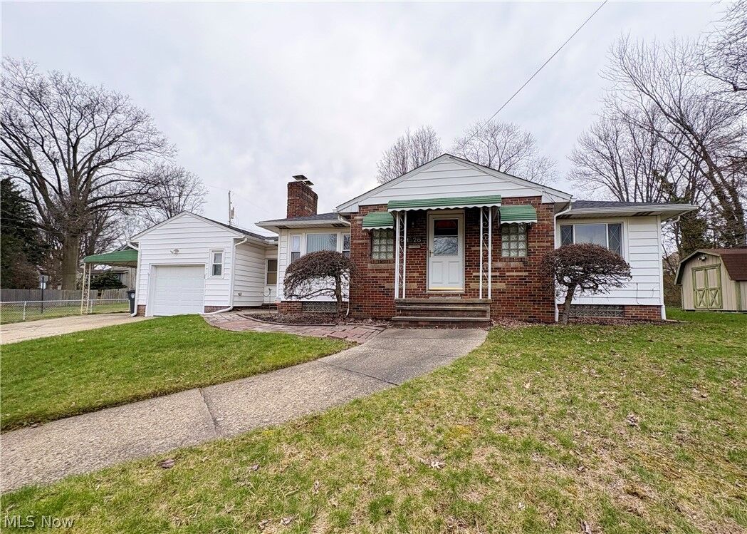 Property Photo: 1528 Hammel Street OH 44306