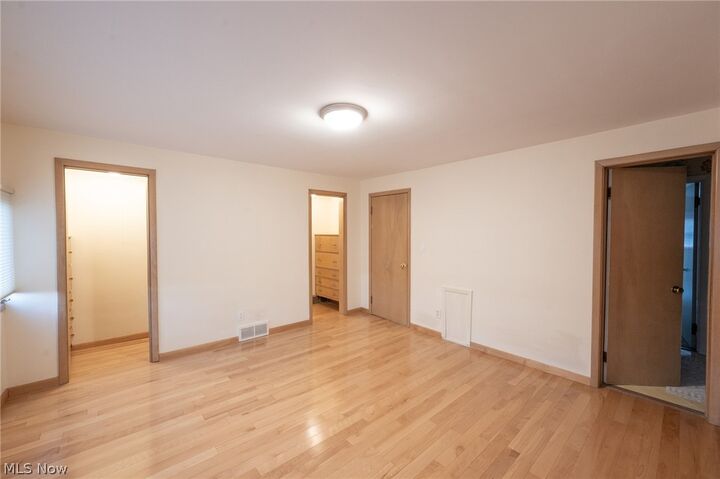 Property Photo:  25510 Bryden Road  OH 44122 