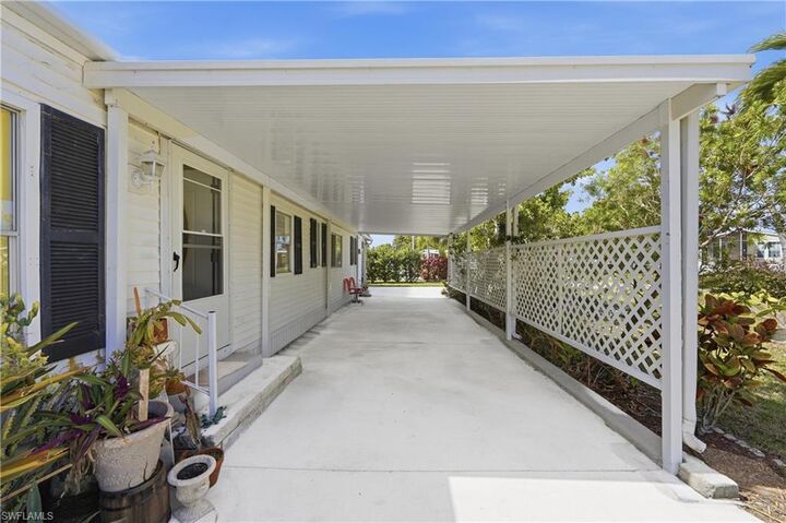 Property Photo:  101 Audubon Rd  FL 34114 