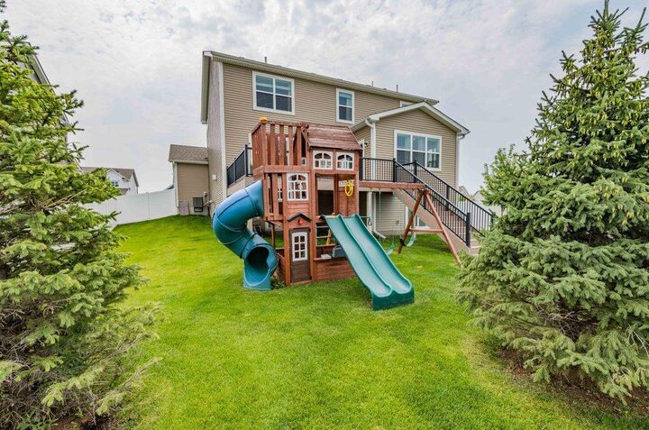 Property Photo:  18468 70th Avenue N  MN 55311 